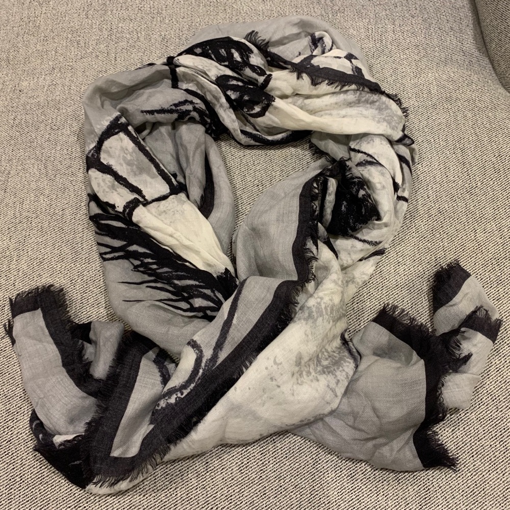 BURBERRY Scarf